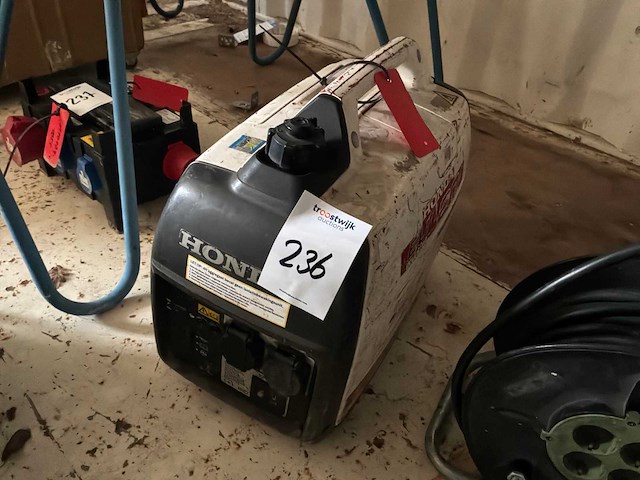 Honda aggregaat - afbeelding 1 van  4