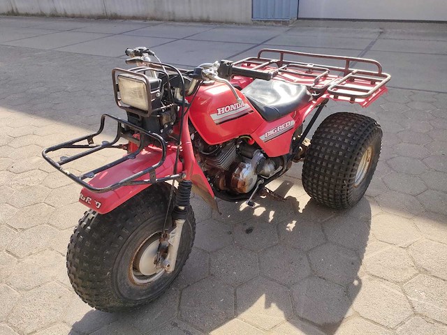Honda atc250es trike “big red” - afbeelding 1 van  16