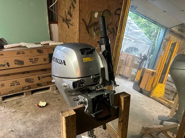 Honda bf20d buitenboordmotor - afbeelding 9 van  14
