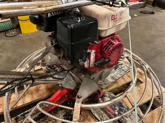 Honda bt90 cementvlinder - afbeelding 5 van  5