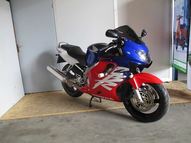 Honda cbr 600f - motorfiets - motorfiets - afbeelding 3 van  3