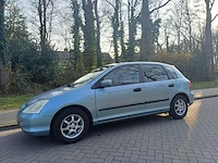 Honda civic 1.4i ls , 67-lv-vd