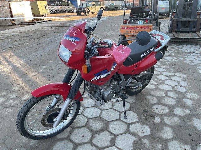 Honda dominator motorfiets - afbeelding 1 van  12
