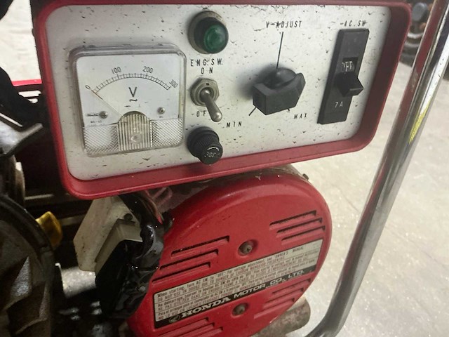 Honda e1500 stroomgenerator - afbeelding 7 van  8