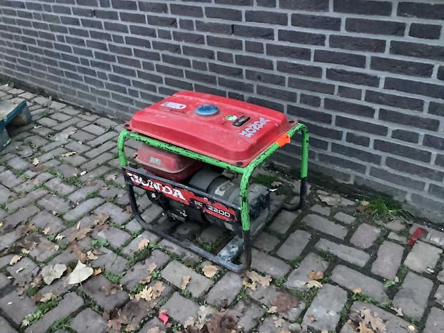 Honda ec2200 stroomgenerator - afbeelding 1 van  4