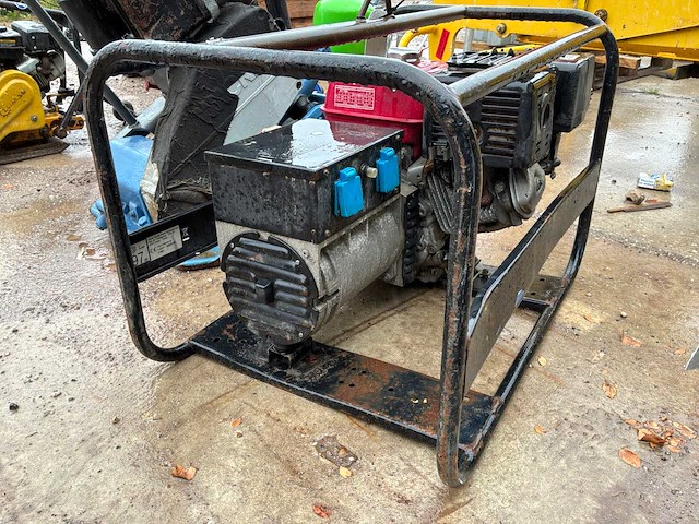 Honda ect 7000 noodstroomaggregaat - afbeelding 3 van  7