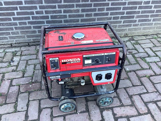 Honda em 3000 stroomgenerator - afbeelding 3 van  3