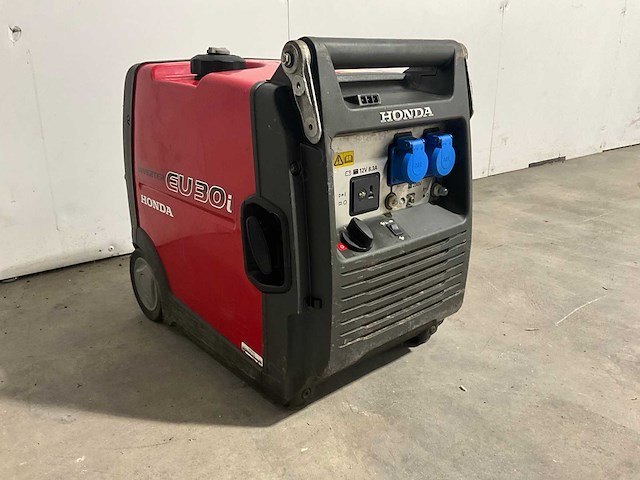 Honda eu 30i invertergenerator - afbeelding 1 van  7