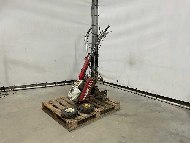 Honda f460 grondfrees - afbeelding 1 van  9