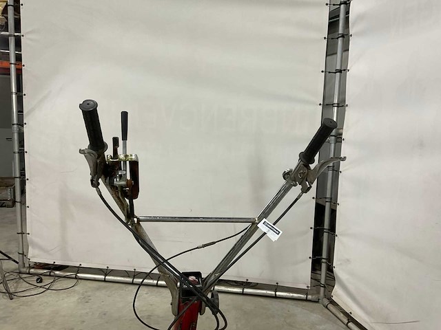 Honda f460 grondfrees - afbeelding 9 van  9