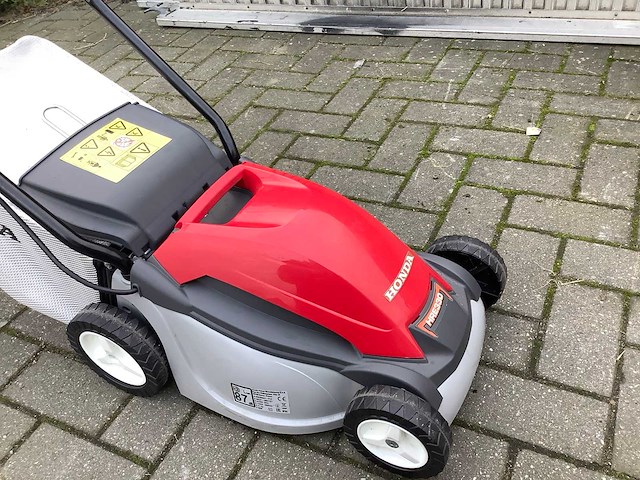 Honda hre330 grasmaaier - afbeelding 3 van  3