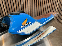 Honda mb “bol d’or” tank en kuipset - afbeelding 2 van  7