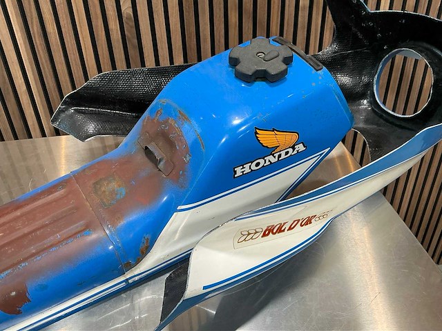 Honda mb “bol d’or” tank en kuipset - afbeelding 3 van  7
