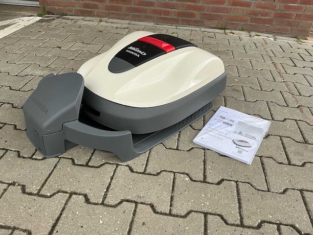Honda miima - hrm310k1 - robotmaaier - afbeelding 1 van  11