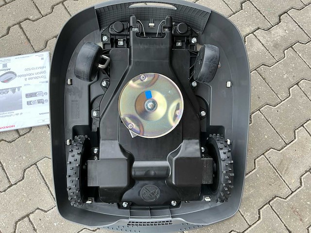 Honda miima - hrm310k1 - robotmaaier - afbeelding 3 van  12