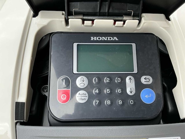 Honda miima - hrm310k1 - robotmaaier - afbeelding 2 van  9