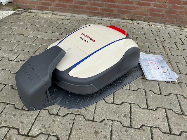 Honda miimo hrm2500 robotmaaier - afbeelding 7 van  8