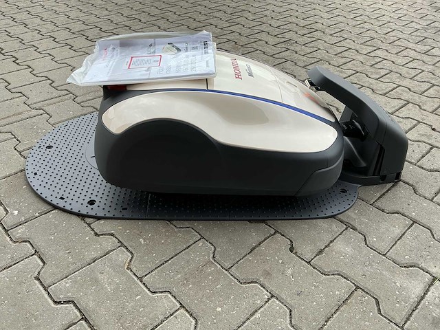 Honda miimo hrm2500 robotmaaier - afbeelding 7 van  12