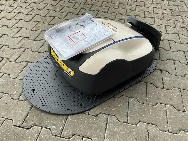 Honda miimo hrm2500 robotmaaier - afbeelding 8 van  12
