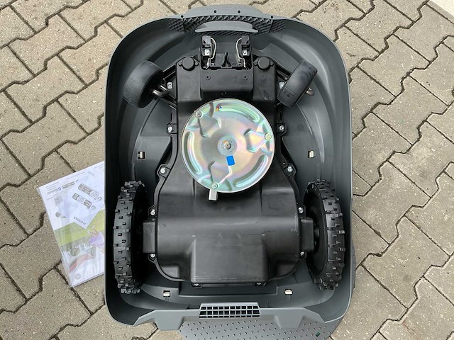 Honda miimo hrm3000k1 robotmaaier - afbeelding 3 van  12