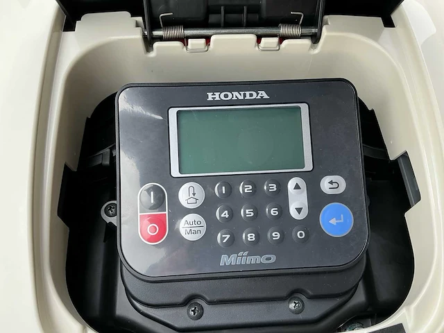 Honda miimo hrm3000k1 robotmaaier - afbeelding 1 van  10
