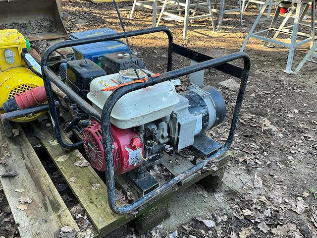 Honda noodstroomaggregaat - afbeelding 1 van  4