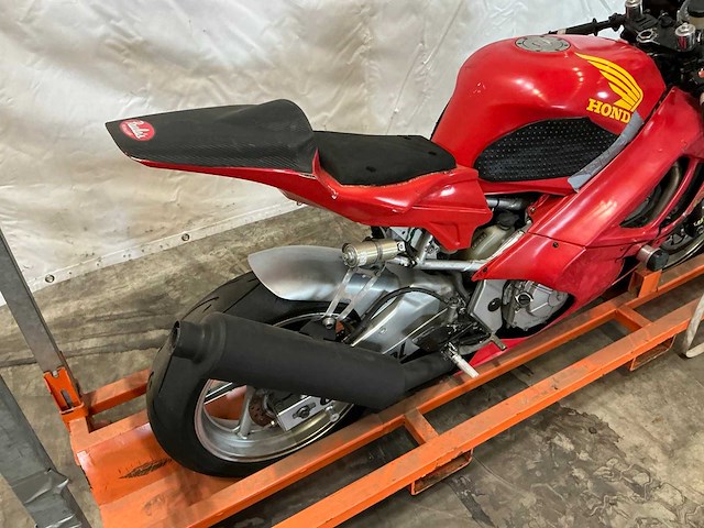 Honda pc25 600cc circuit racer motorfiets - afbeelding 3 van  7