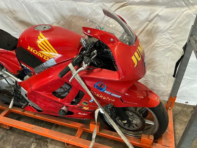Honda pc25 600cc circuit racer motorfiets - afbeelding 4 van  7