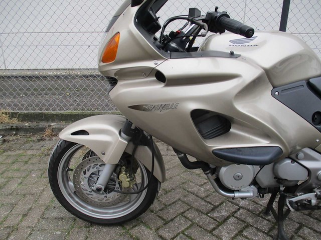 Honda rc 47 - motorfiets - nt 650 deauville - motorfiets - afbeelding 11 van  17