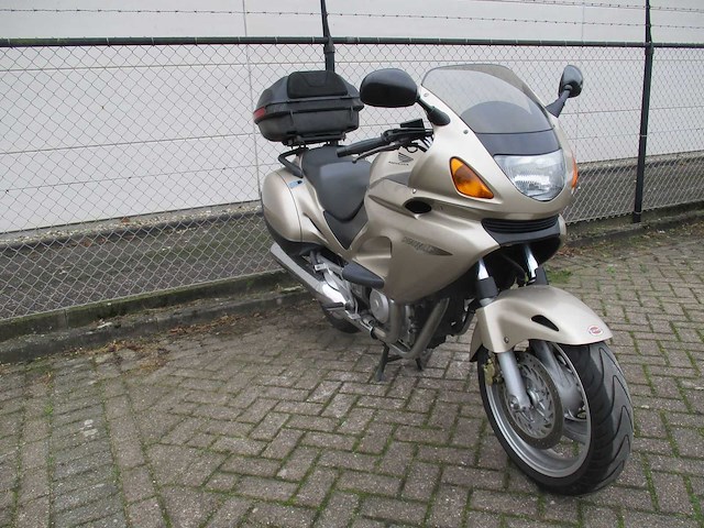 Honda rc 47 - motorfiets - nt 650 deauville - motorfiets - afbeelding 15 van  17
