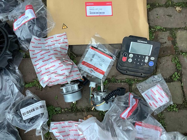 Honda robotmaaier onderdelen - afbeelding 4 van  6