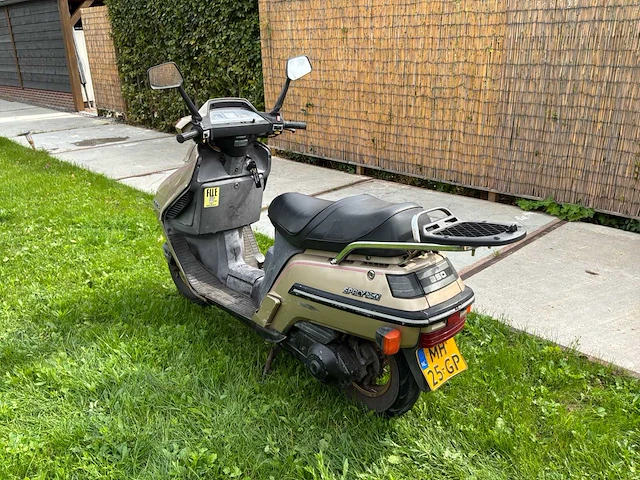 Honda scooter ch 250 spacy motorfiets - afbeelding 7 van  8