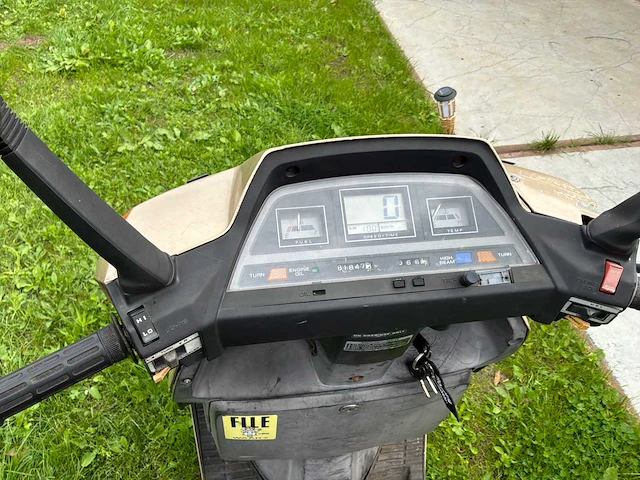 Honda scooter ch 250 spacy motorfiets - afbeelding 8 van  8