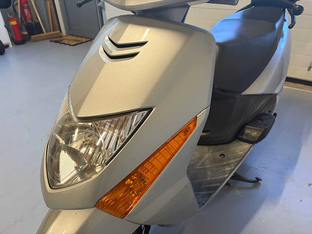 Honda scooter scv 100 lead motorfiets - afbeelding 7 van  36