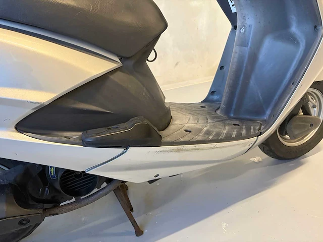 Honda scooter scv 100 lead motorfiets - afbeelding 16 van  36
