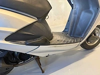 Honda scooter scv 100 lead motorfiets - afbeelding 16 van  36