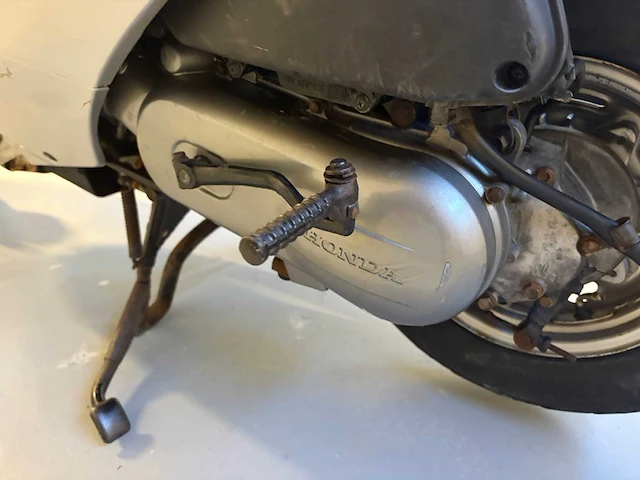 Honda scooter scv 100 lead motorfiets - afbeelding 29 van  36