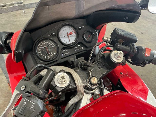 Honda sport 600f pc31-a motorfiets - afbeelding 6 van  7