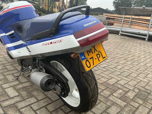 Honda sport motorfiets - afbeelding 3 van  10