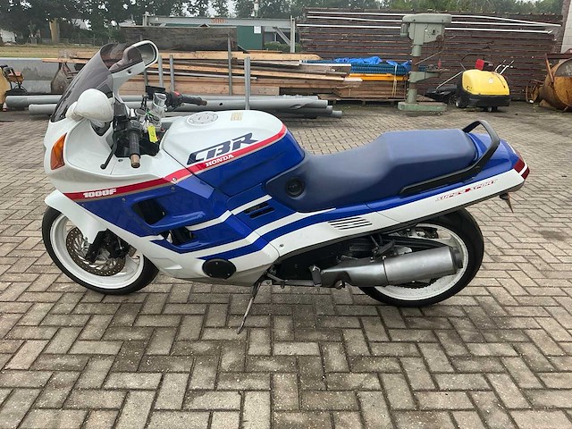 Honda sport motorfiets - afbeelding 7 van  10