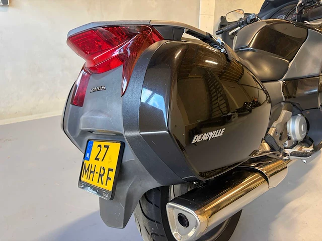 Honda tour nt 700 deauville abs motorfiets - afbeelding 16 van  37
