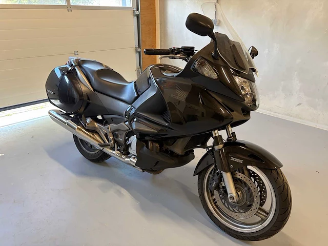 Honda tour nt 700 deauville abs motorfiets - afbeelding 36 van  37