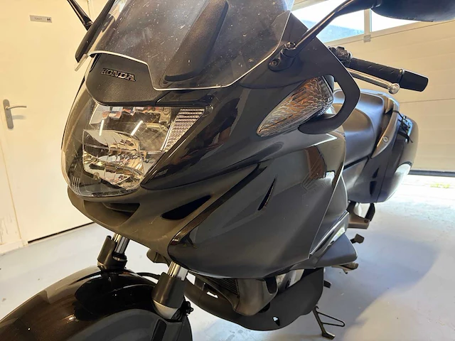Honda tour nt 700 deauville abs motorfiets - afbeelding 10 van  32