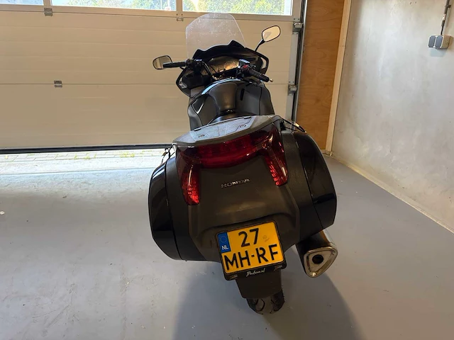 Honda tour nt 700 deauville abs motorfiets - afbeelding 27 van  32