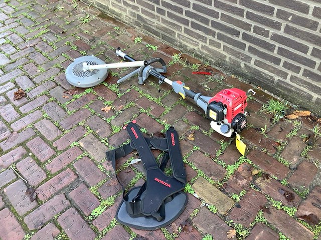 Honda umc425 bosmaaier - afbeelding 1 van  7