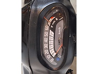 Honda vision met-in 45 km bromscooter 2takt - afbeelding 4 van  8