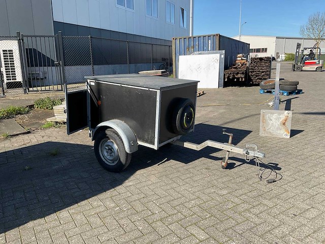 Honden aanhanger - afbeelding 1 van  8
