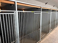 Honden kennel (23x)