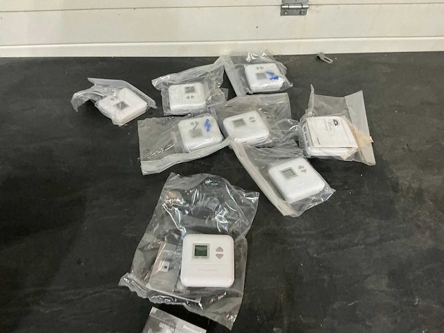 Honeywel easy start thermostaten (8x) - afbeelding 1 van  3