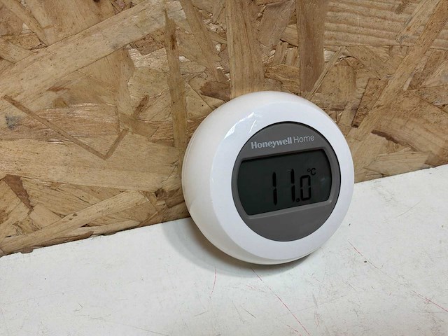 Honeywell home round kamerthermostaat aan/ui - afbeelding 3 van  7